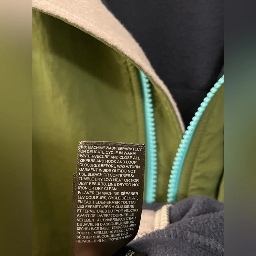 The North Face great 23”